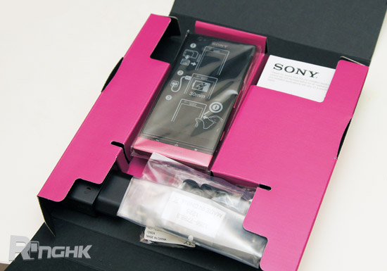 Xperia Pのピンクモデルが香港で発売 – ゼロから始めるスマートフォン